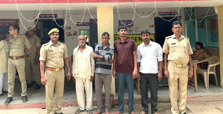 बलिया पुलिस ने 6 वारंटियों को किया गिरफ्तार