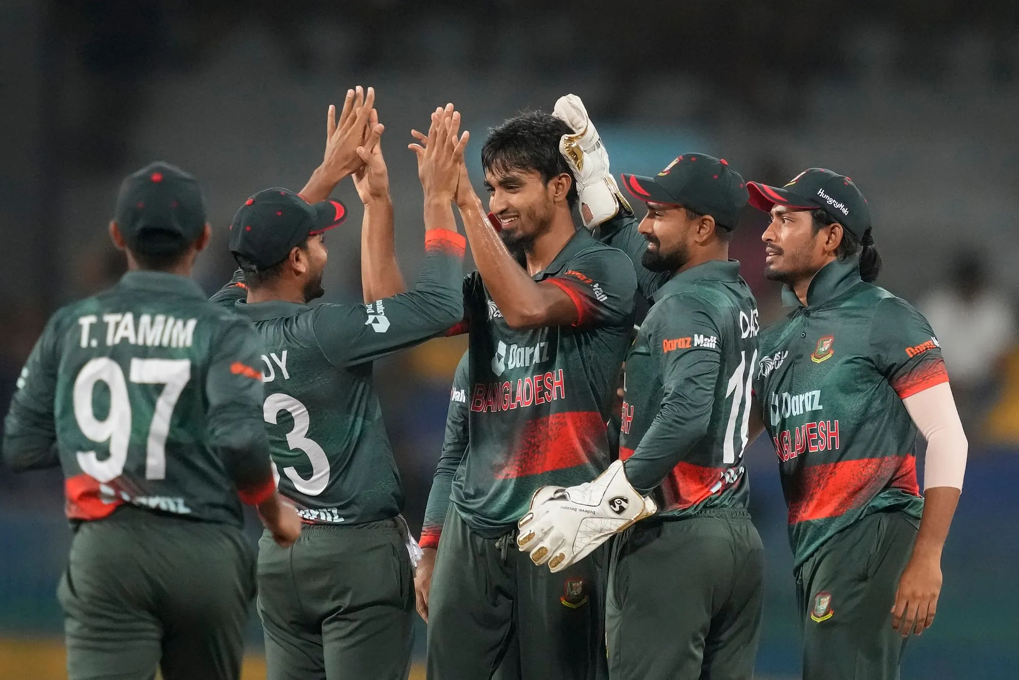 IND vs BAN: शुभमन गिल का शतक बेकार, बांग्लादेश ने भारत को 6 रनों से हराया, देखें तस्वीरें