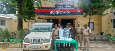 बलिया SOG और पुलिस टीम को मिली सफलता, लूट की बोलेरो के साथ तीन युवक गिरफ्तार