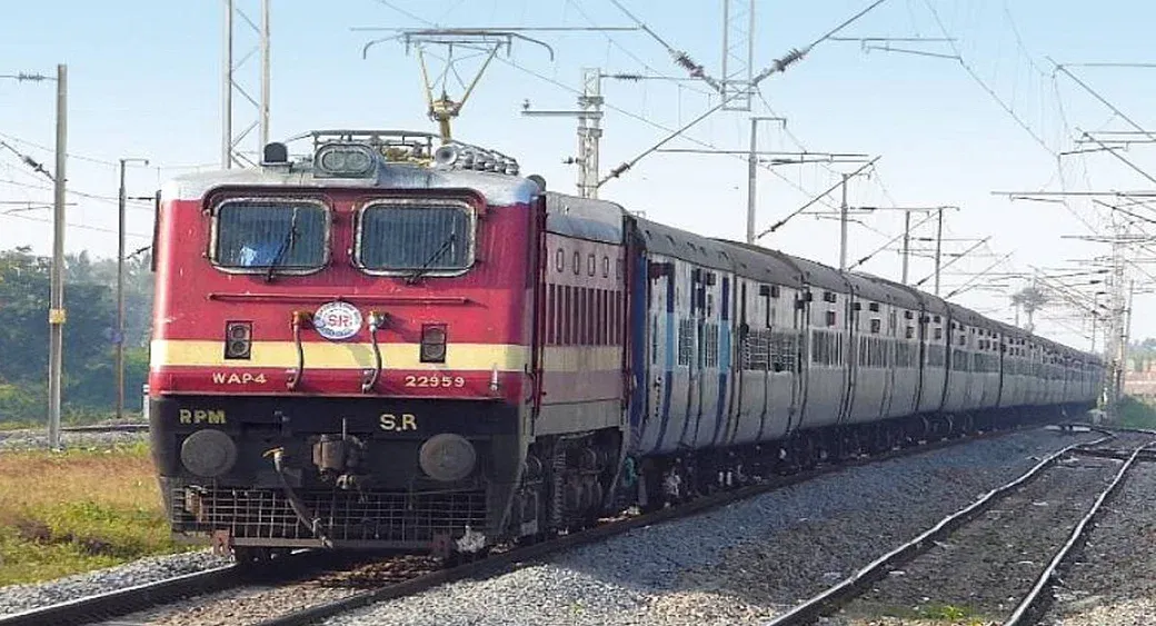 Train News: त्योहारी सीजन में ट्रेनों में बढ़ी भीड़, साउथ बिहार में 121 व टाटा-दानापुर में 151 वेटिंग लिस्ट