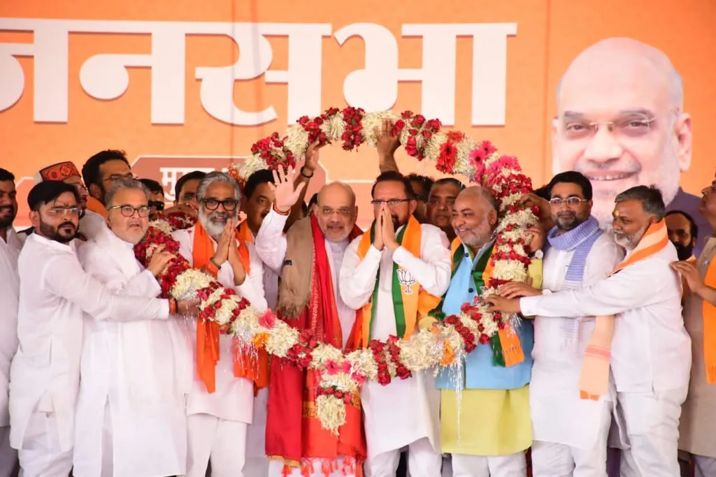 Amit Shah in Ballia: पीओके हमारा है और इसे हम लेकर रहेंगे: अमित शाह