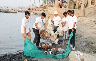 गंगा दशहरा के पूर्व मणिकर्णिका तीर्थ पर स्वच्छता अभियान