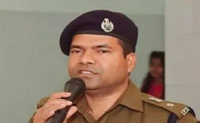 जानिएं कौन हैं IPS विक्रांत वीर, जिन्हें बनाया गया है बलिया का पुलिस कप्तान