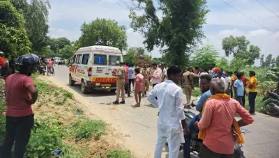 Ballia Road Accident: रोडवेज बस और बाइक में सीधी टक्कर, एक ही गांव के तीन युवकों की मौत, दो घायल