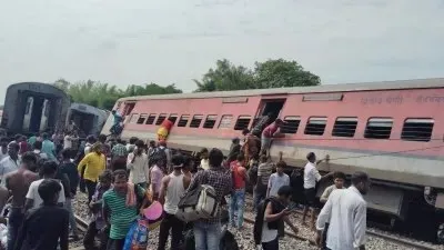 Gonda Train Accident : 6 ट्रेनें निरस्त, 22 का बदला रूट