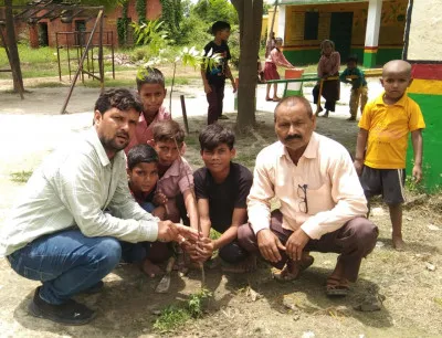 Inspirational Story of Teachers Day : पर्यावरण संरक्षण की दिशा में बलिया के शिक्षक शैलेंद्र के भागीरथ प्रयास का चार साल बेमिसाल