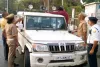 मुरादाबाद : आबकारी विभाग की प्राइवेट कार पर लगा हूटर, लिखा था उत्तर प्रदेश सरकार