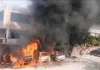 हल्द्वानी: Kia कार  शोरूम से सटे मैदान में खड़े 3 वाहन चढ़े आग की भेंट 