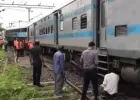 Train Accident : ओवरनाइट एक्सप्रेस के दो डिब्बे पटरी से उतरे