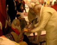 प्रधानमंत्री मोदी ने आचार्य लक्ष्मीकांत दीक्षित के निधन पर जताया शोक