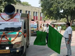 बहराइच:  पराली प्रबंधन जागरूकता हेतु रवाना हुए प्रचार वाहन