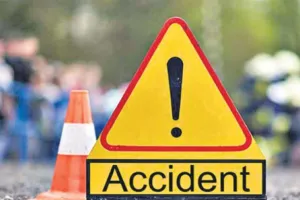 Road Accident : ई-रिक्शा से टकराई कार, चार लोगों की मौत