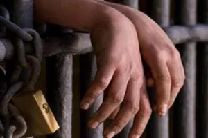 बलिया में हत्या के चार आरोपियों को उम्रकैद की सजा दी गई है.