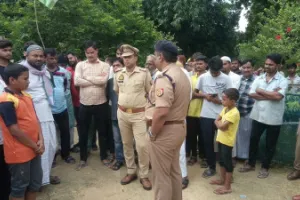 Ambedkarnagar double murder : प्रेमिका के घर पहुंचे युवक ने पूरे परिवार पर किया चाकू से हमला, खुद की भी गई जान  