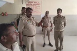 Kannauj News: बच्चे को पीटने का विरोध करना पड़ा भारी… सिरफिरे ने फावड़े से किए कई वार, दंपती समेत तीन गंभीर