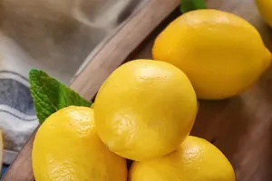 Side effects of lemon: ज्यादा नींबू लेना सेहत के लिए हो सकता है नुकसानदायक, जानिए