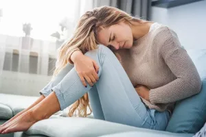 Periods Pain Cause: पीरियड्स में हैवी ब्लीडिंग को भूलकर भी ना करें नजरअंदाज, जानिए क्या कहते हैं हेल्थ एक्सपर्ट्स