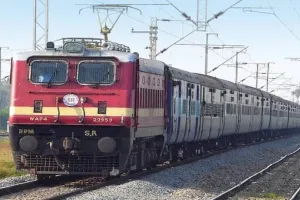 Indian Railways: दीपावली से छठ तक घर आना व जाना मुश्किल, कई ट्रेनों में नो रूम, देखिए लिस्ट...