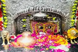 लखनऊ का 2400 वर्ष प्राचीन मंदिर: भारत में केवल यहां मां काली के रूप में होती है विष्णु-लक्ष्मी की पूजा