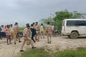 Unnao Crime: जंगल में मिला युवती का शव… आंख व कान के पास मिले चोट के निशान, पास में मिली जहरीली पदार्थ की शीशी