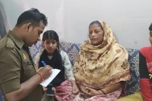 बलिया : प्रेमिका से बातचीत कर रहा था पति, पत्नी ने विरोध किया तो कर दिया यह कांड