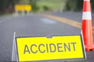 Gonda Road Accident: सड़क हादसे में महिला की मौत, पति व भतीजी घायल, कोहराम