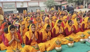 बलिया में गायत्री शक्तिपीठ से भव्यता और दिव्यता के साथ निकली 108 कुंडीय महायज्ञ की कलश यात्रा