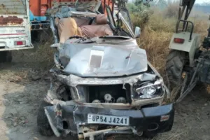 Road Accident in Ballia : बलिया में भीषण दुर्घटना, महिला समेत दो की दर्दनाक मौत