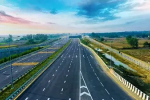 Green Field Expressway : बलिया के इस इलाके में उठी अंडरपास पुल की मांग