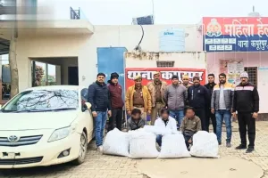 Hapur News: हापुड़ में तीन गांजा तस्कर अरेस्ट, उड़ीसा से लाकर यूपी और दिल्ली में सप्लाई करते थे, 45 लाख रुपये का माल जब्त