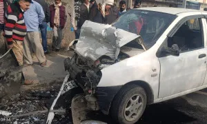 Road Accident in Ballia : बलिया में कार और स्कार्पियो की जबरदस्त टक्कर, युवक की मौत
