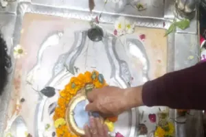 Kanpur News: महाशिवरात्रि पर्व पर शिव मंदिरों में शिव भक्तों की भीड़