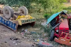 UP Road Accident: मैनपुरी में भीषण सड़क हादसा, ट्रैक्टर-ट्रॉली में ट्रक ने मारी टक्कर, चार लोगों की मौत...कई घायल